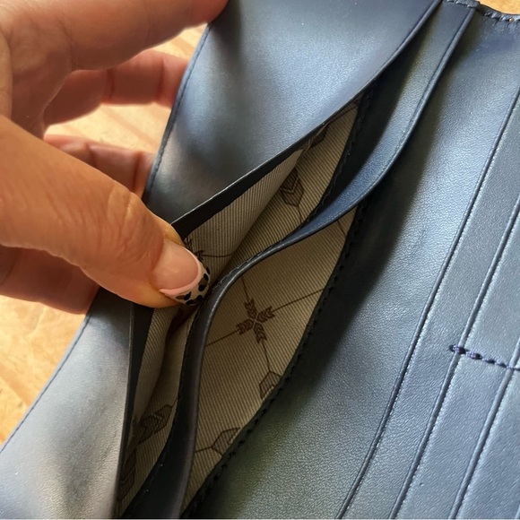 Aimee Kestenberg 100% Genuine Leather Wallet Navy Blue Studded NWT - Picture 8 of 10